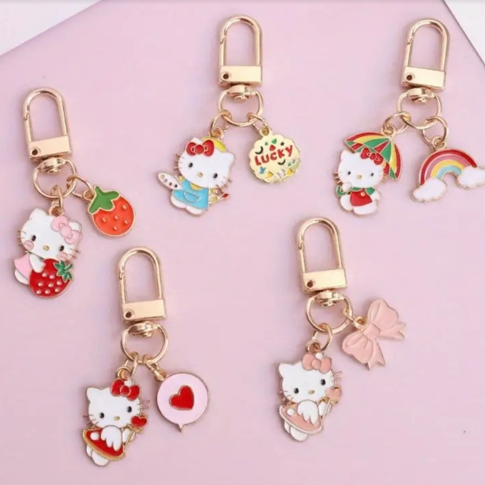 Hello Kitty Sanrio Cartoon Design Keychain 1 pc- NIP - Picture 2 of 10